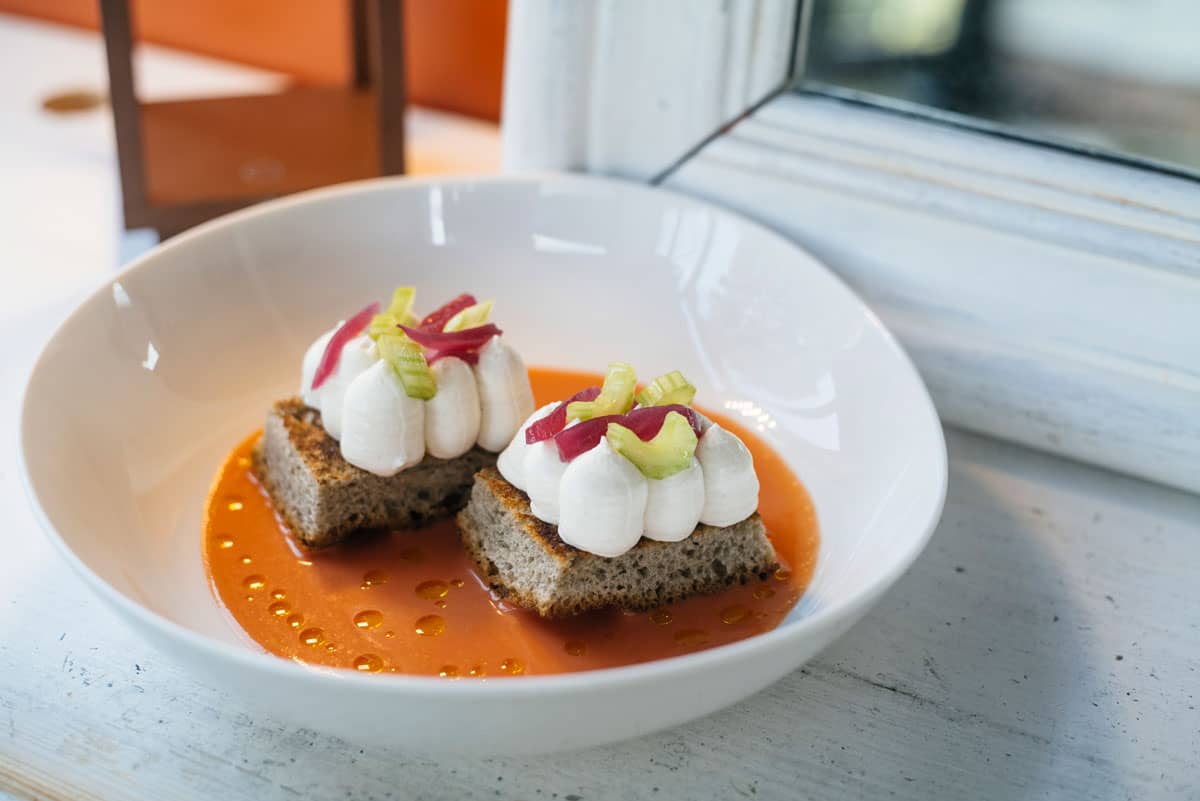 luccio-mantecato-focaccina-grano-gazpacho